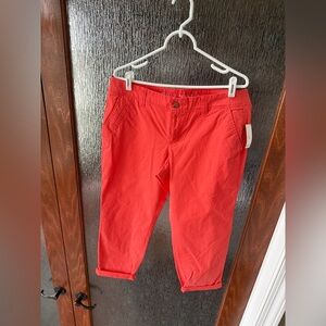 Old Navy Vibrant Coral Capri Pants 12 NWT